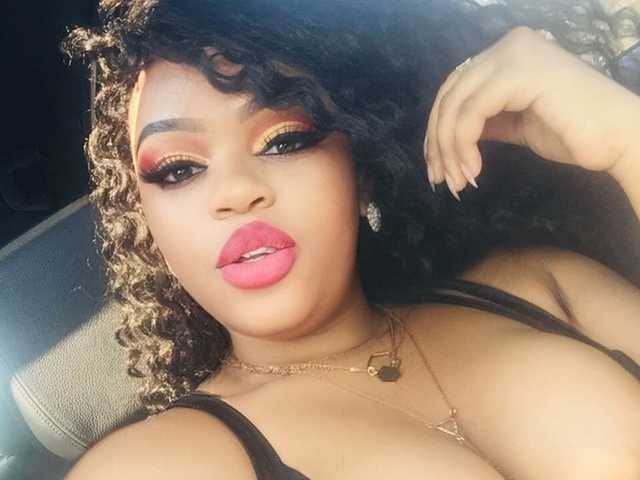 A profil fényképe thiquekitten
