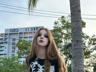 Erotikus videocsevegés ThreeHannahhh