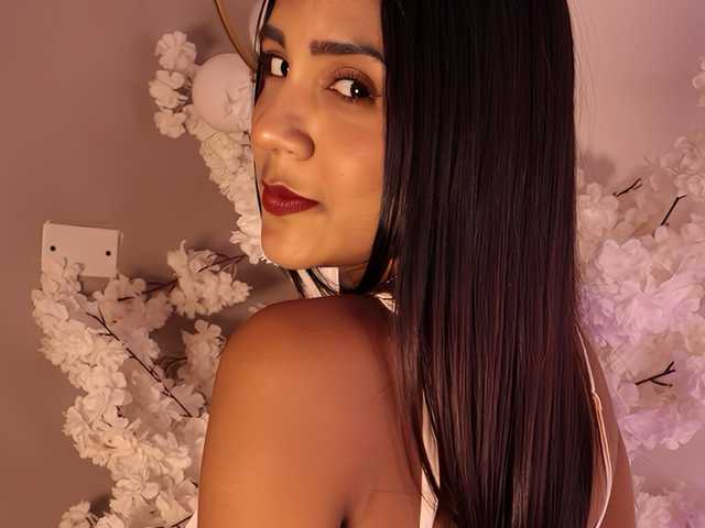 A profil fényképe tiana-glow