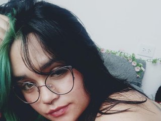 Erotikus videocsevegés Tigerlily69