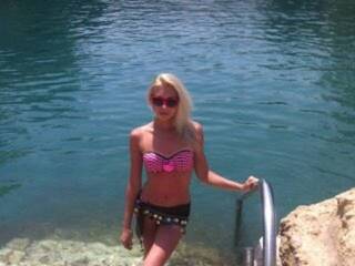 Erotikus videocsevegés tina0208