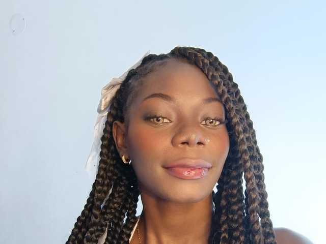 A profil fényképe tiny-sexy-ebony