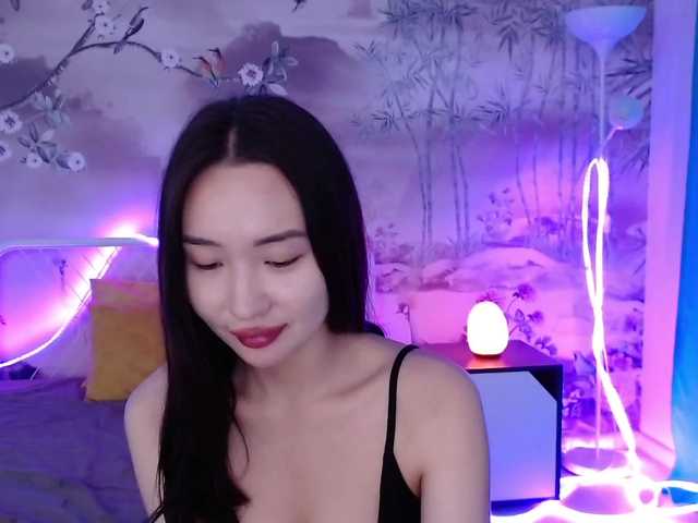 Fényképek TomikoMilo Have you ever tried royal blowjob or ever hear about this ? Ask me ! My fav vibe level 5,10,20,30,40,50, 66 it goes me crazy #asian #mistress #skinny #squirt #stockings