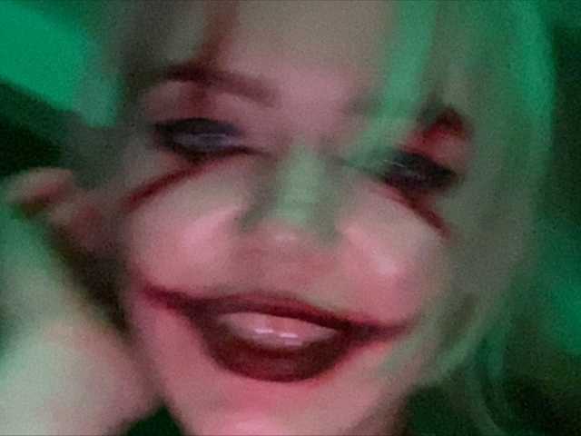 Sugárzási képernyőképek TreshGirls