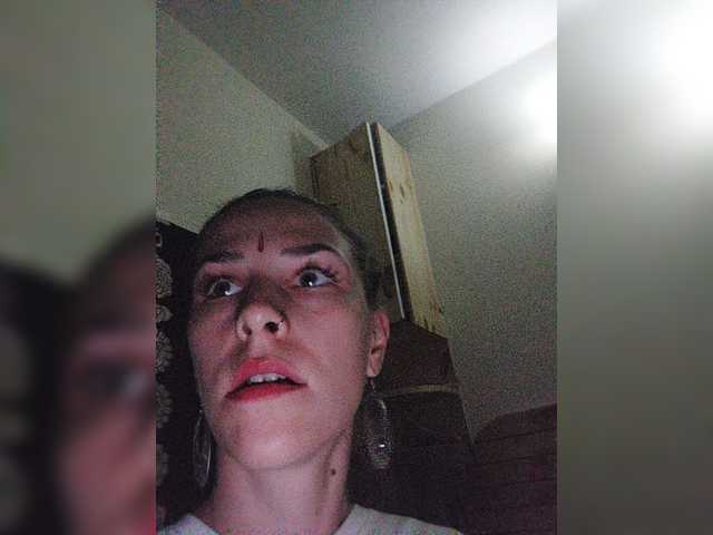 Sugárzási képernyőképek TreshGirls