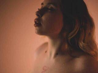 Erotikus videocsevegés trishha