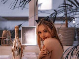 Erotikus videocsevegés tvoyamilaa21