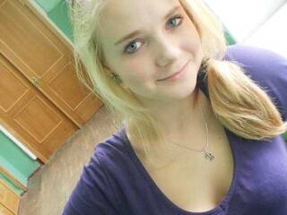 Erotikus videocsevegés UliksLux