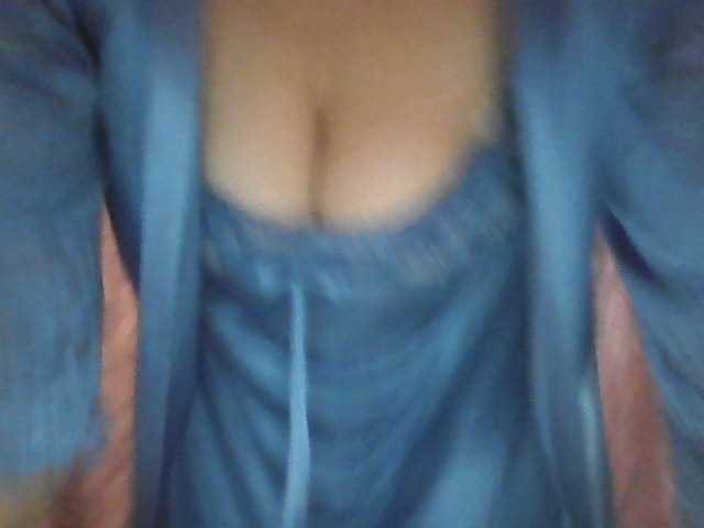 Fényképek _mamasita_ Greetings, my dears: * Welcome im my room. I will be glad to your attention and gifts :) I'm collecting tokens for a better camera. Need @remain :*