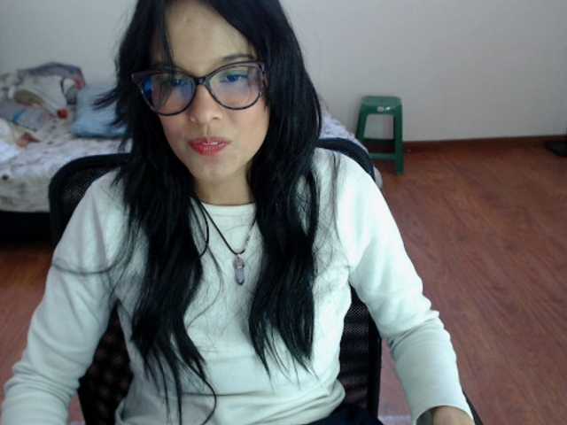 Fényképek valak133 ❤️25 nakedtokenspls play with me pls Help me to have a big orgasm.❤️ #squirt #colombia #latina #glasses#c2c