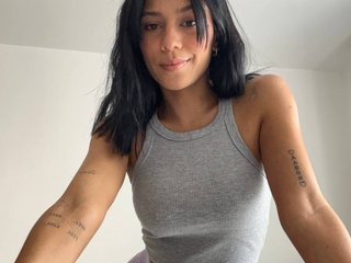 Erotikus videocsevegés ValeriaDuque