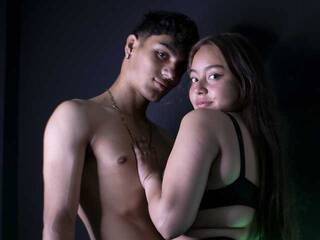 Erotikus videocsevegés ValerianMateo