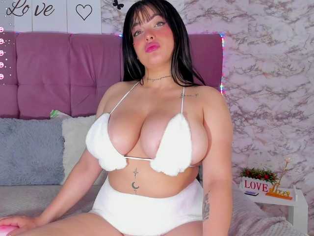 Fényképek Valerie-Baker I am the horny busty that you were looking for so much, do you want to see how I bounce on top of you? ♥#latina #bigboobs #bigass #lovense #anal #squirt