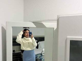 Erotikus videocsevegés Valery-sidney