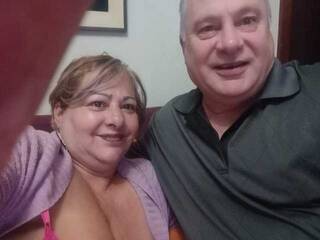 Erotikus videocsevegés vandrobia