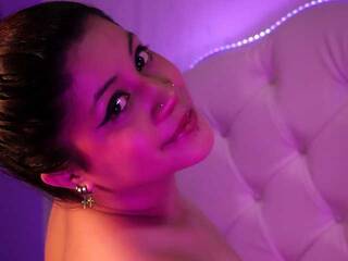 Erotikus videocsevegés VANNESA-JHONES