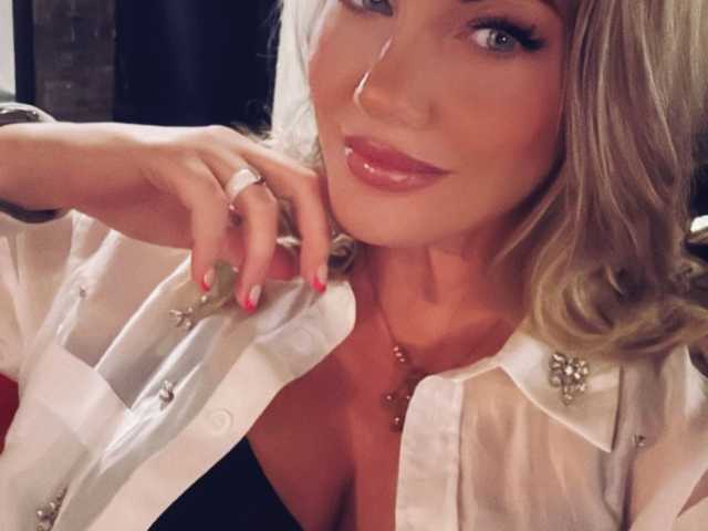 A profil fényképe VeliaBloom