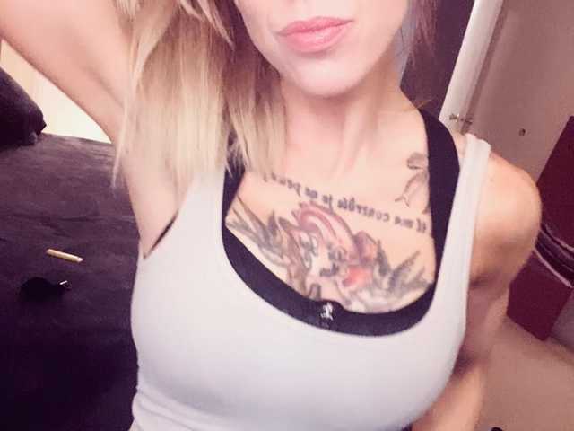 A profil fényképe VeronicaRonnieTaylor