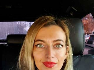 Erotikus videocsevegés Vicky1717