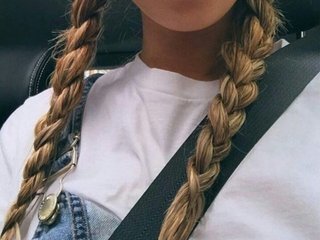 Erotikus videocsevegés Vicsi30