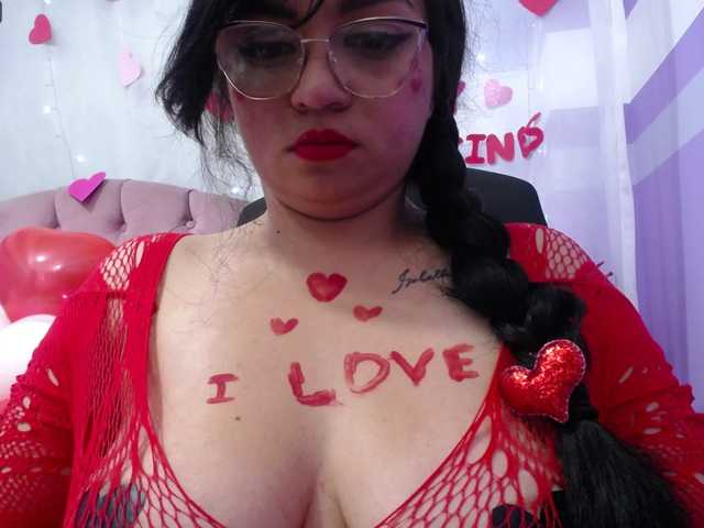 Fényképek VictoriaWill Hot sexy girl, lets have some fun! - Multi-Goal : Play boobs!! #bigboobs #latina #new #bigass #pantyhose