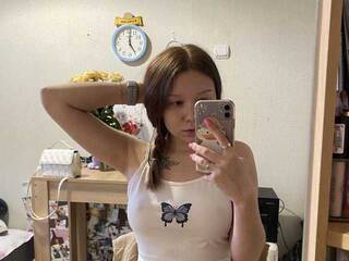 Erotikus videocsevegés ViolaShy