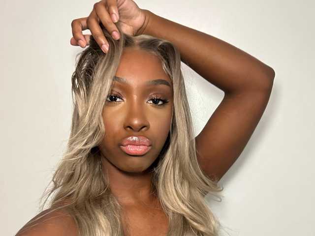 A profil fényképe violet6xft