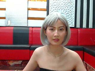 Erotikus videocsevegés VioletAmiga