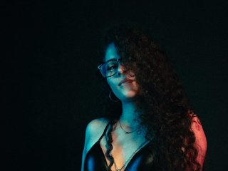 Erotikus videocsevegés violetscott1