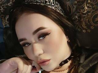 Erotikus videocsevegés _No-Silikon_