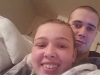 Erotikus videocsevegés CouchCouple7