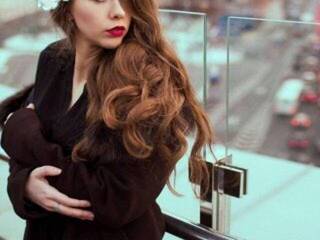 Erotikus videocsevegés _Laura_