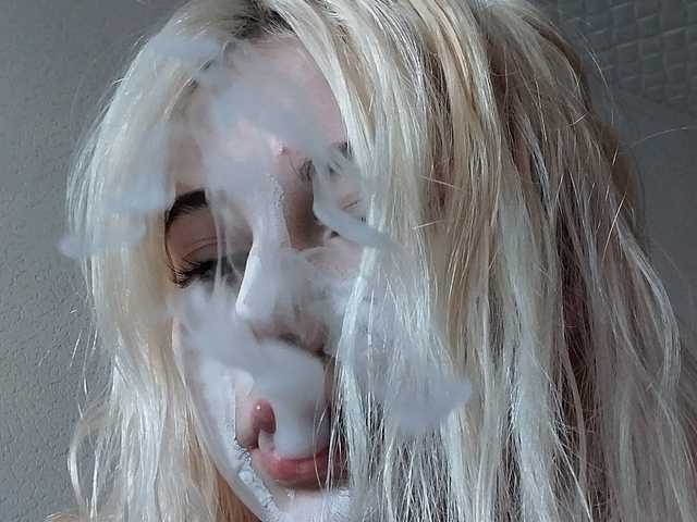 A profil fényképe weenkitty