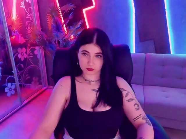 Fényképek WendyMoon Welcome to my room. Lovens works from 1 tokens. Favorite types 11,22,55,77, 111tk Fuck my pussy in the total chat for the goal504
