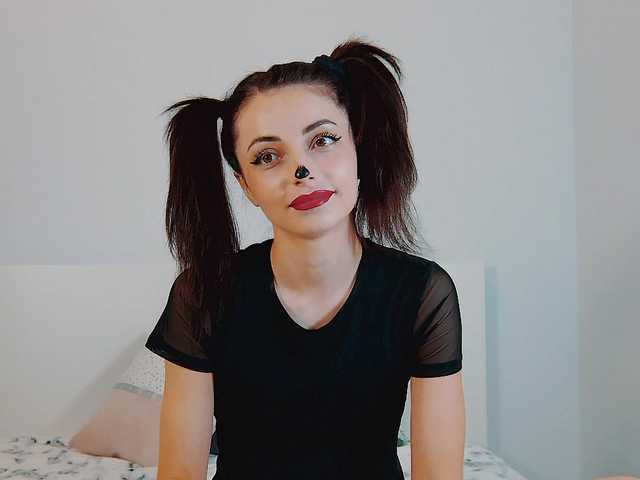 Fényképek Little_Lilu Hi, welcome to my room!❤❤❤I am Lily more me in group and pvt show ❤❤❤ @remain for good mood