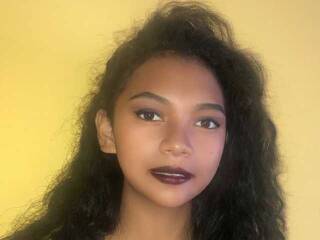 Erotikus videocsevegés WhitepussyN