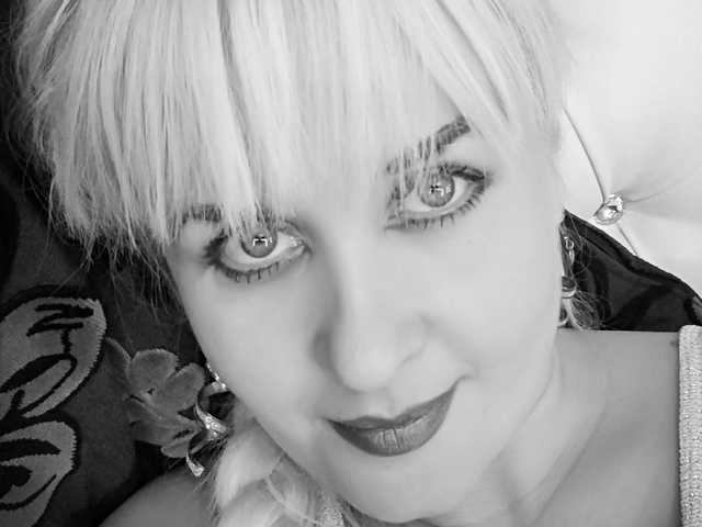 A profil fényképe WhiteQueen--1