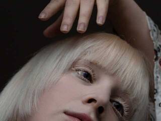 Erotikus videocsevegés WhteSpir1t