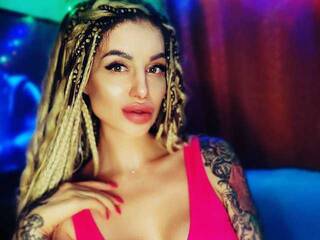 Erotikus videocsevegés wild-amazon