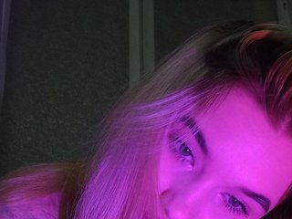 Erotikus videocsevegés x-Michelle-x