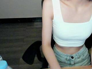 Erotikus videocsevegés X0X0-oo