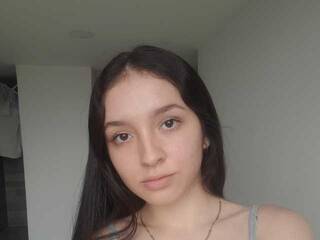 Erotikus videocsevegés Xlunaaa