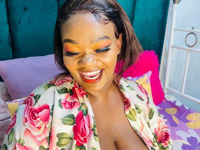 A profil fényképe XXGIANTBOOBS
