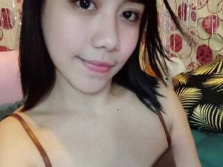 Erotikus videocsevegés xXsweetEza