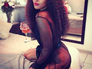 Erotikus videocsevegés Sadeh_