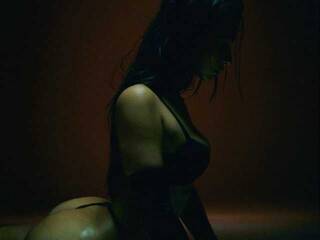 Erotikus videocsevegés Mollllli