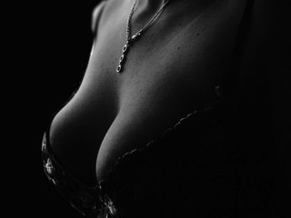 Erotikus videocsevegés Yeliana-Horny