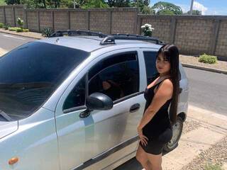 Erotikus videocsevegés Yerika13