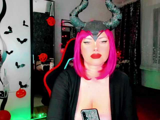 Fényképek DaniellaFoxy Hi! Be nice with me! I will fulfill all your secret desires) Strapons,big toys,deepthroat,squirting dildo. Role-play,mommy) Push Love button for me,pls)) I don’t show anything for free. Toys in private only