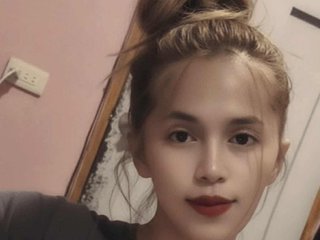 Erotikus videocsevegés YourMochii